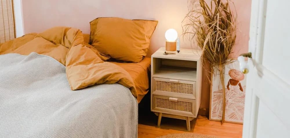 Cómo hacer una mesita de noche reciclada y darle un nuevo uso a la madera Cómo hacer una mesita de noche reciclada y darle un nuevo uso a la madera
