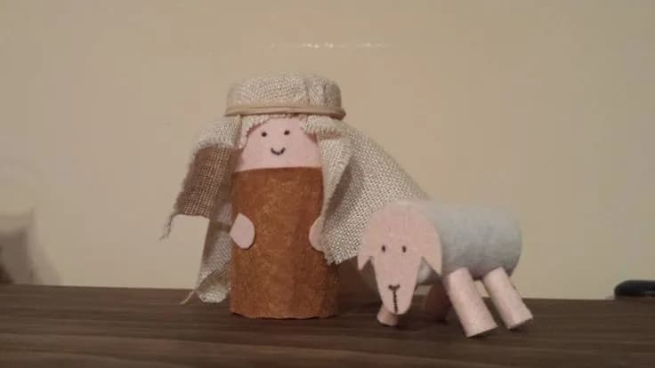 Cómo hacer un pastorcillo con material reciclado de forma fácil y creativa Cómo hacer un pastorcillo con material reciclado de forma fácil y creativa