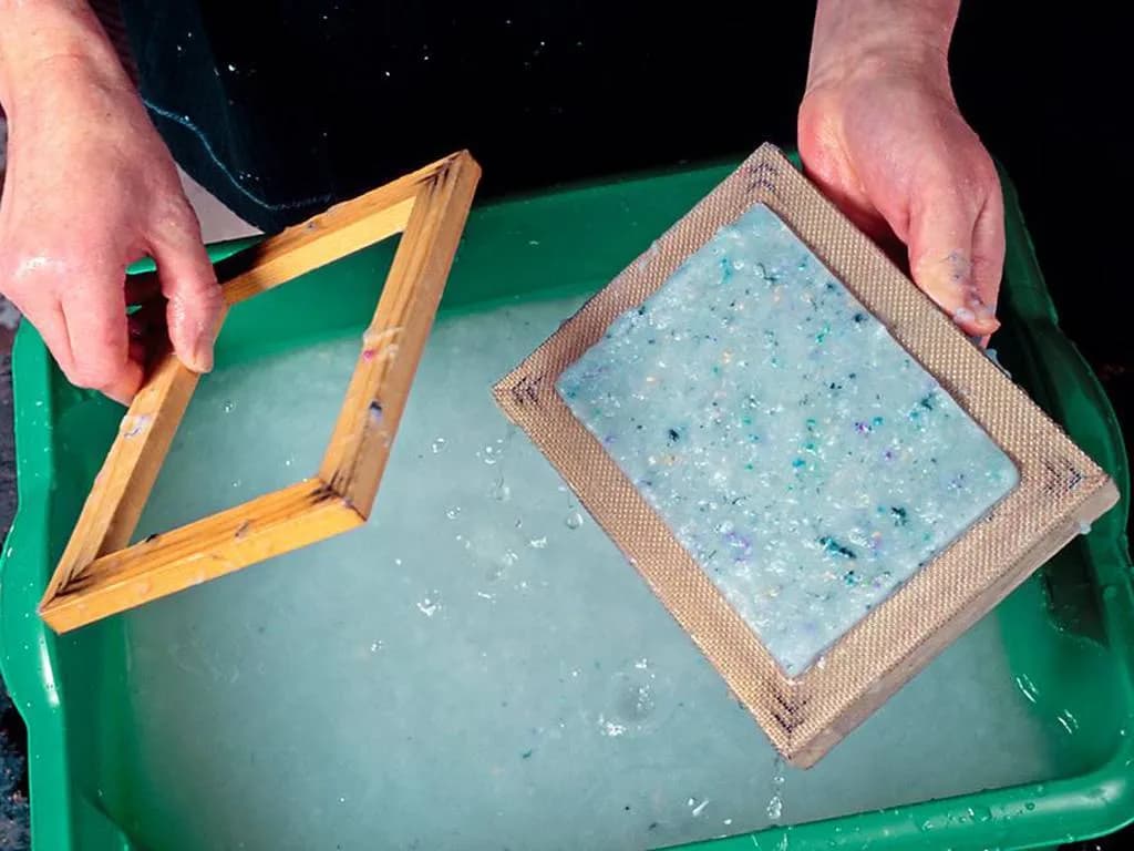 Cómo fabricar papel reciclado en casa y contribuir al medio ambiente Cómo fabricar papel reciclado en casa y contribuir al medio ambiente